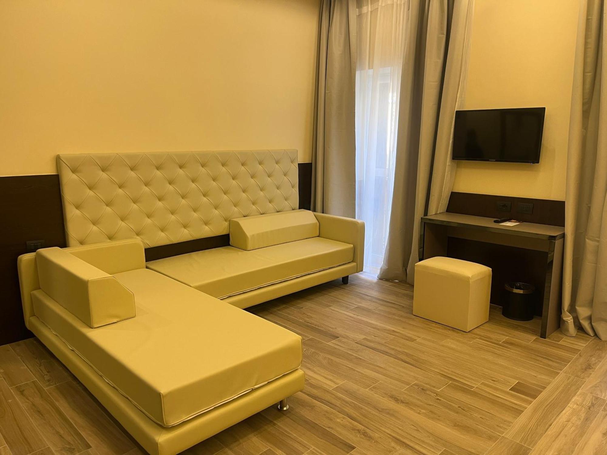 Jr Hotels Bocconi Milano Экстерьер фото