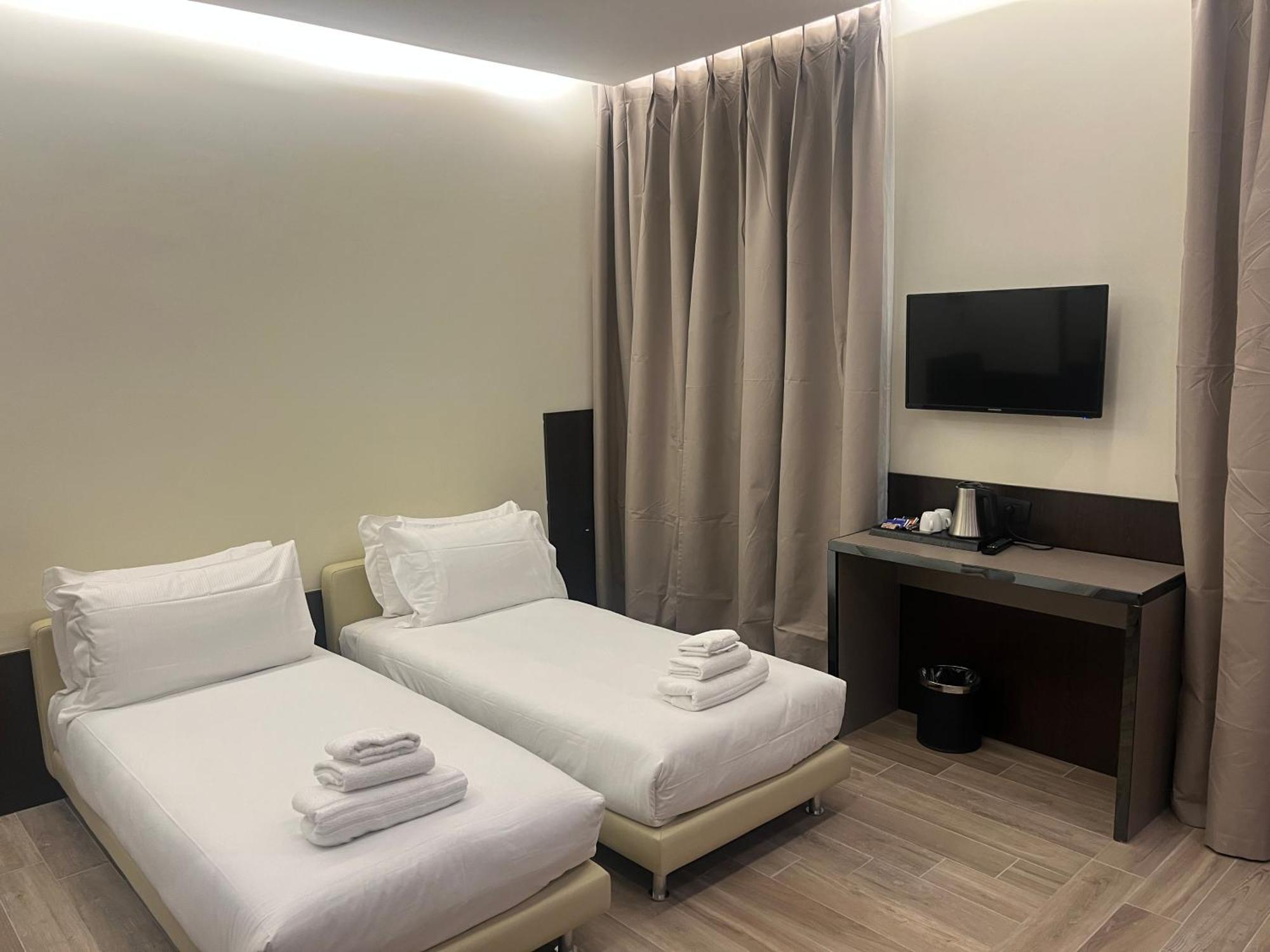 Jr Hotels Bocconi Milano Экстерьер фото