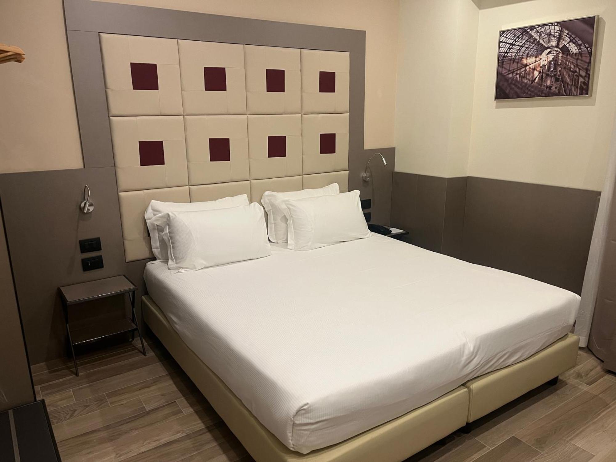 Jr Hotels Bocconi Milano Экстерьер фото