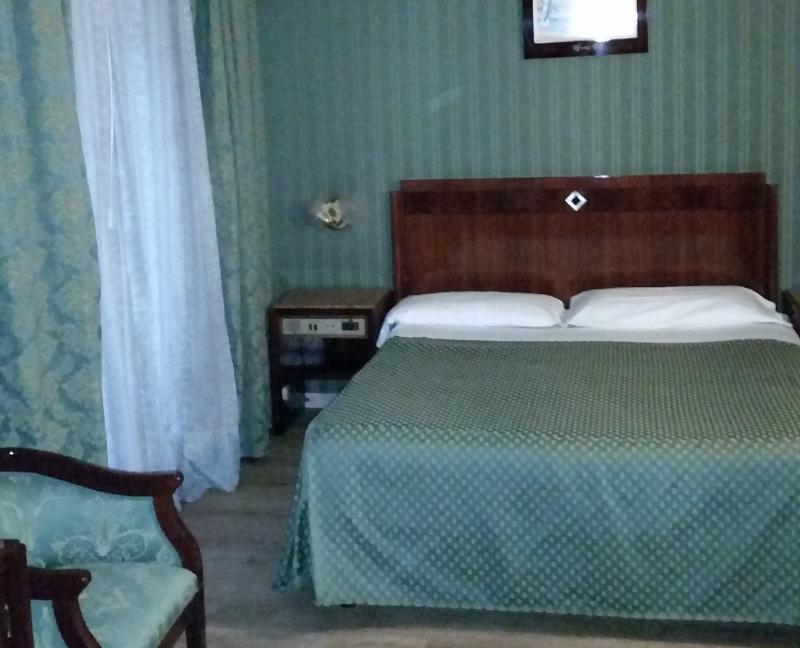 Jr Hotels Bocconi Milano Экстерьер фото
