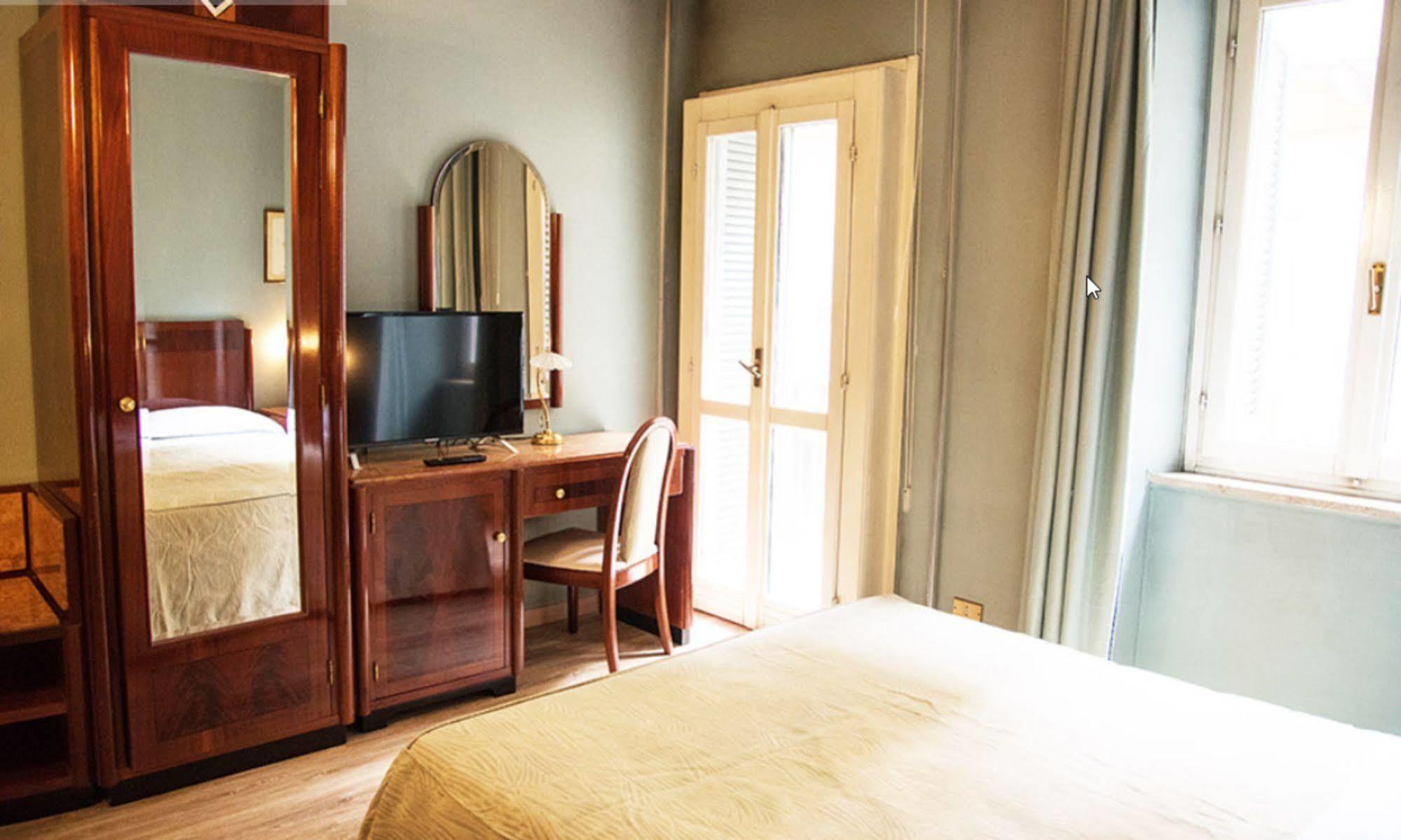 Jr Hotels Bocconi Milano Экстерьер фото