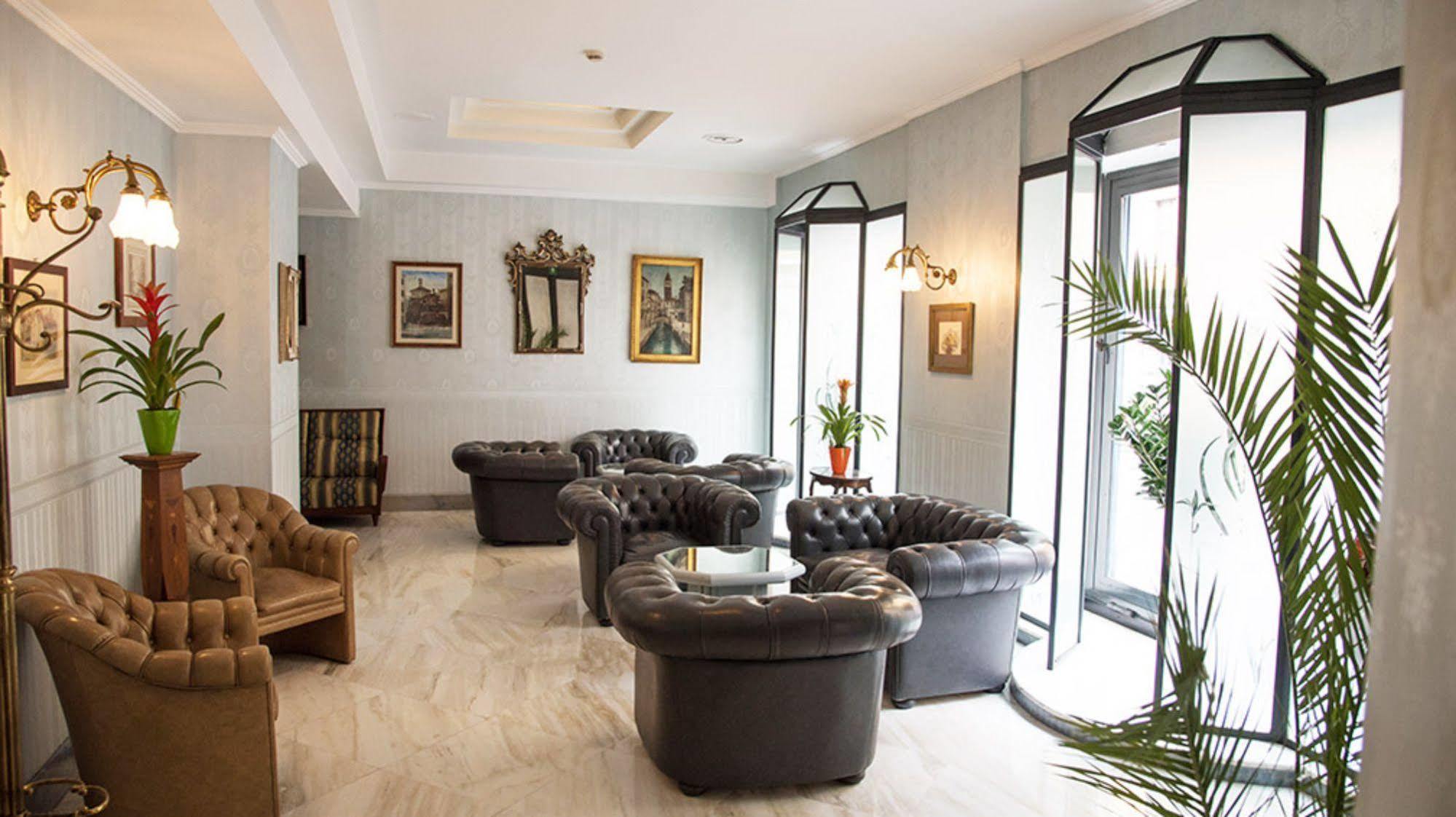 Jr Hotels Bocconi Milano Экстерьер фото